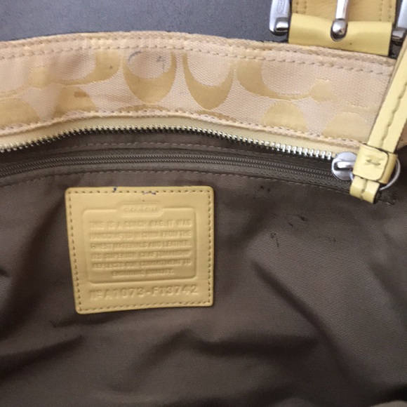 Coach Signature Yellow Handbag - Picture 8 of 16